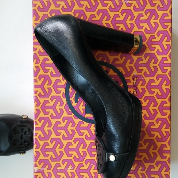 Tory Burch Black Leather Logo Heels Original Box Size 8 M - Picture 11 of 16